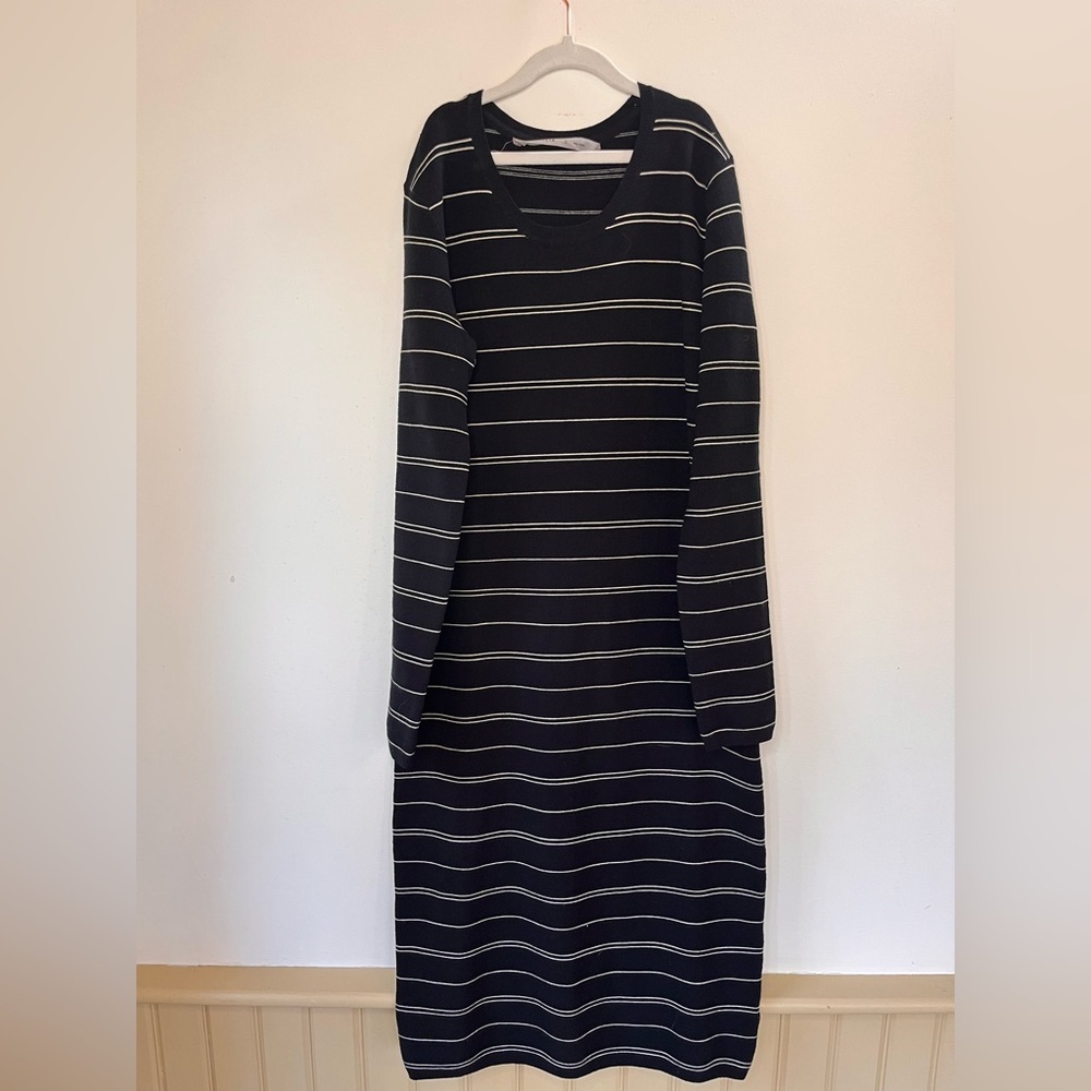 ATHLETA Weather Wool Knit Striped Black White Midi Sweater Dress Womens Small - Picture 6 of 9